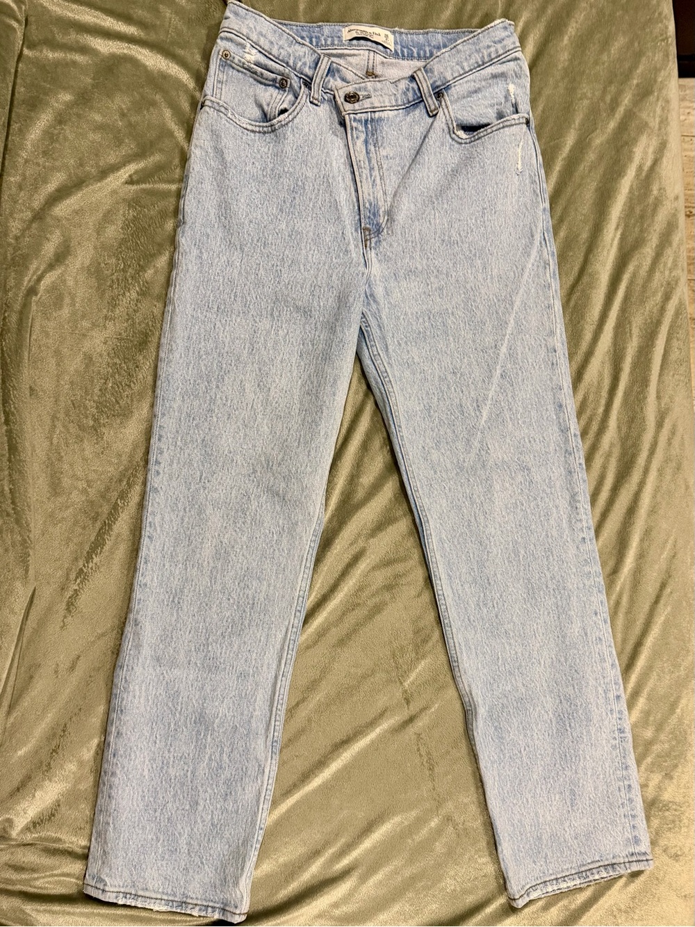 Abercrombie & Fitch Light Blue Straight-Leg Jeans, 26S